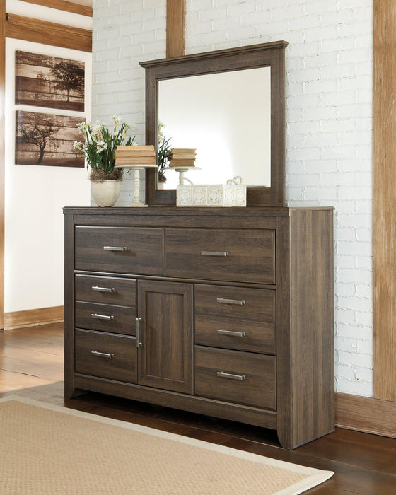 Juararo Dresser and Mirror